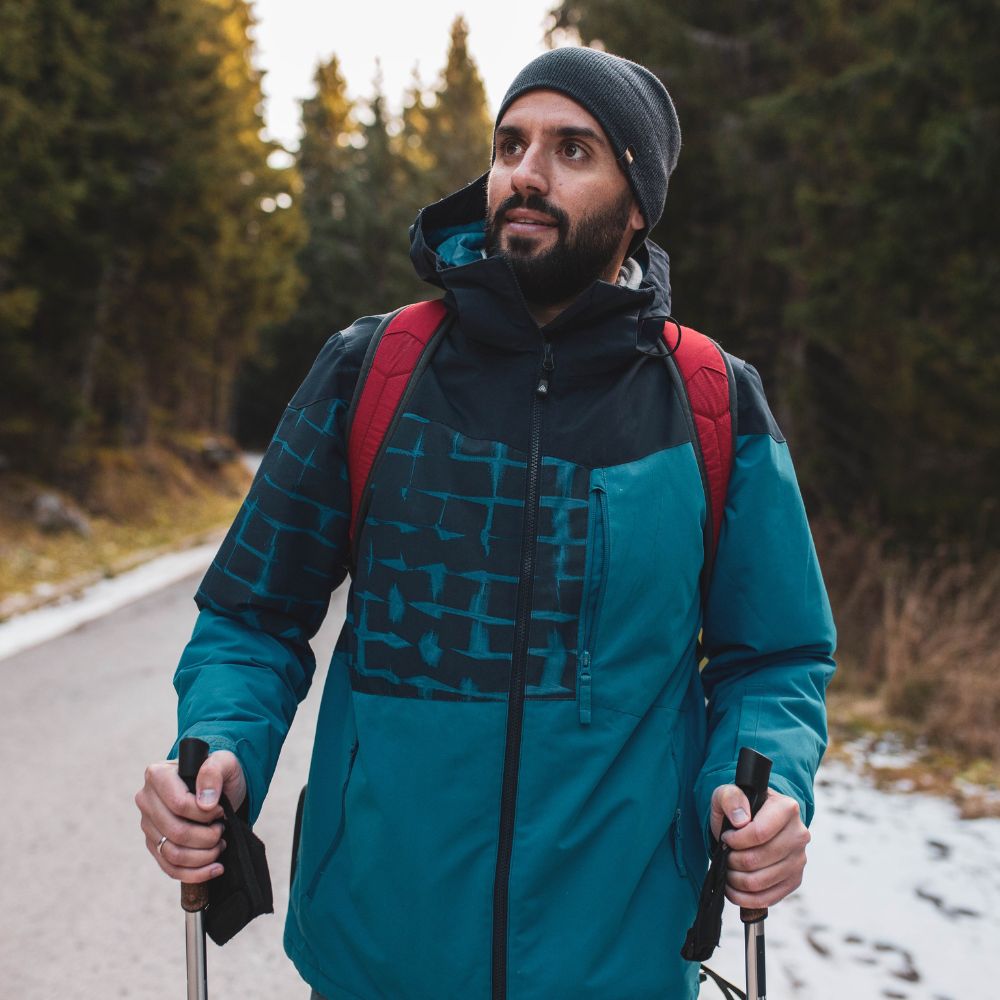 Outdoor Clothing & Jackets